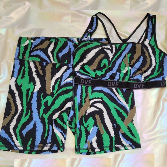 Diane Von Furstenberg DVF x Target Racerback Sports Bra + Bike Shorts Sz 1X SET - Picture 4 of 13